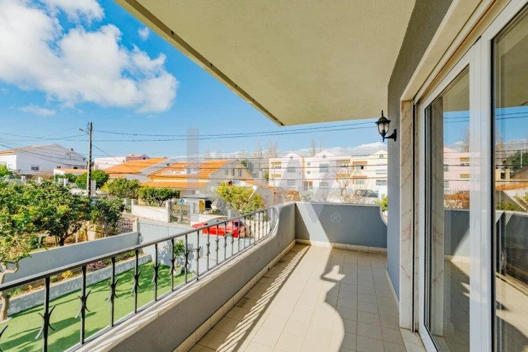 Moradia T4 para Venda em Alcabideche Foto 43