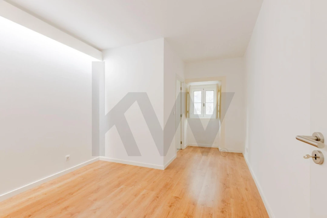 Apartamento T3 para Arrendamento em Misericórdia Foto 18