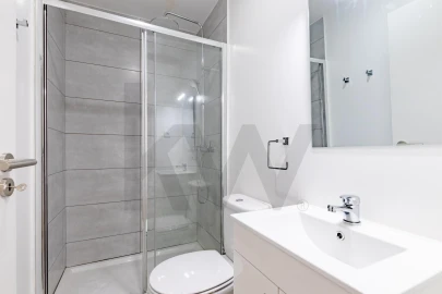 Apartamento T3 para Arrendamento em Misericórdia
