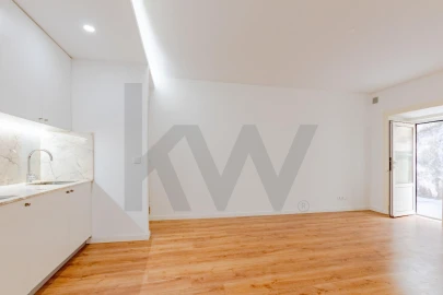 Apartamento T3 para Arrendamento em Misericórdia