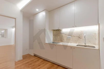 Apartamento T3 para Arrendamento em Misericórdia