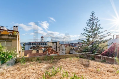 Apartamento T3 para Arrendamento em Misericórdia