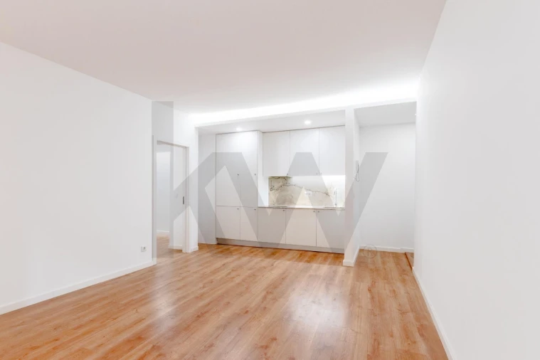 Apartamento T3 para Arrendamento em Misericórdia Foto 3