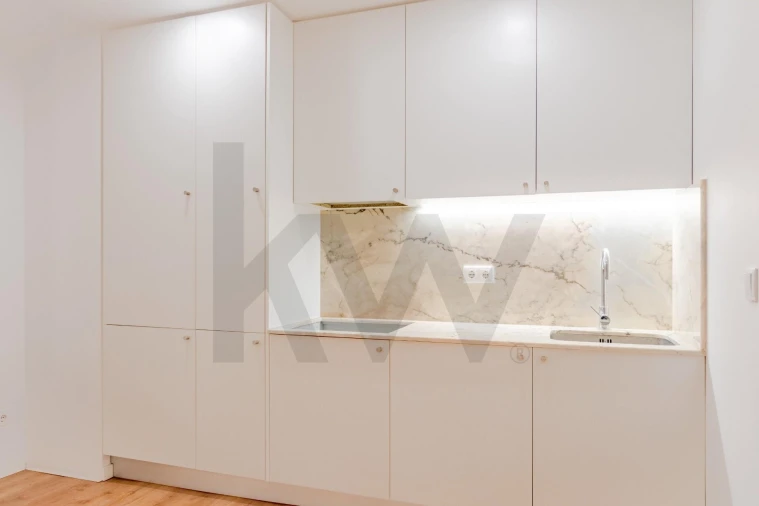Apartamento T3 para Arrendamento em Misericórdia Foto 14