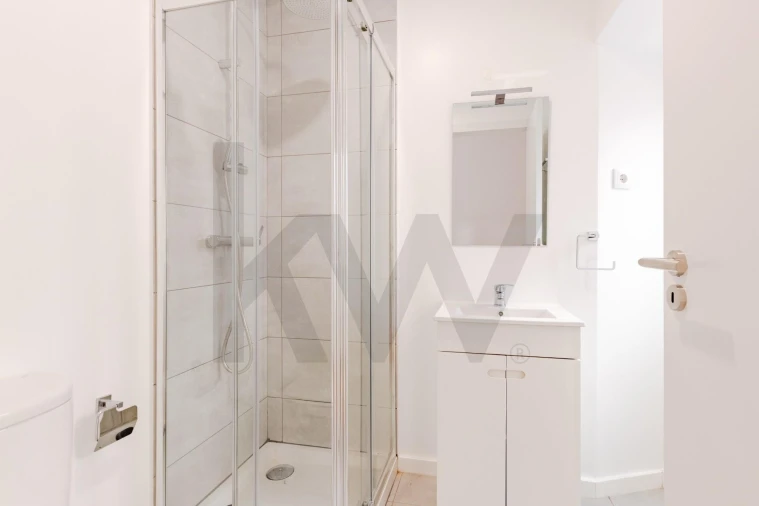 Apartamento T3 para Arrendamento em Misericórdia Foto 24