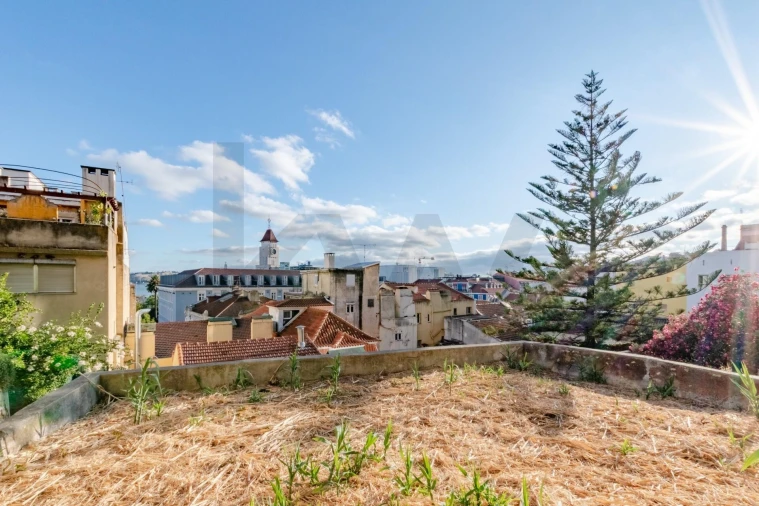 Apartamento T3 para Arrendamento em Misericórdia Foto 31