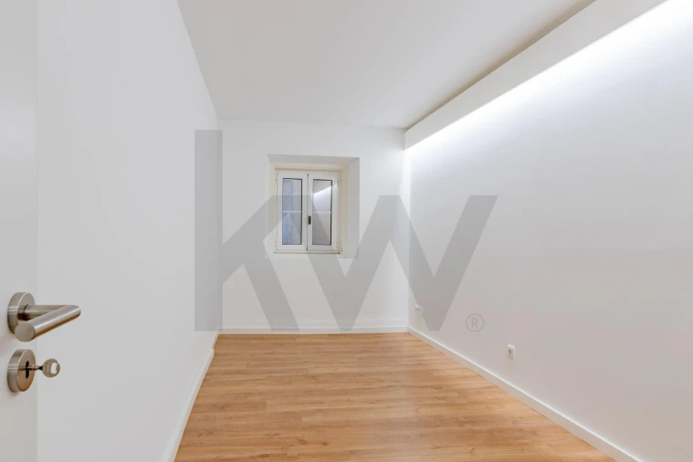 Apartamento T3 para Arrendamento em Misericórdia Foto 20