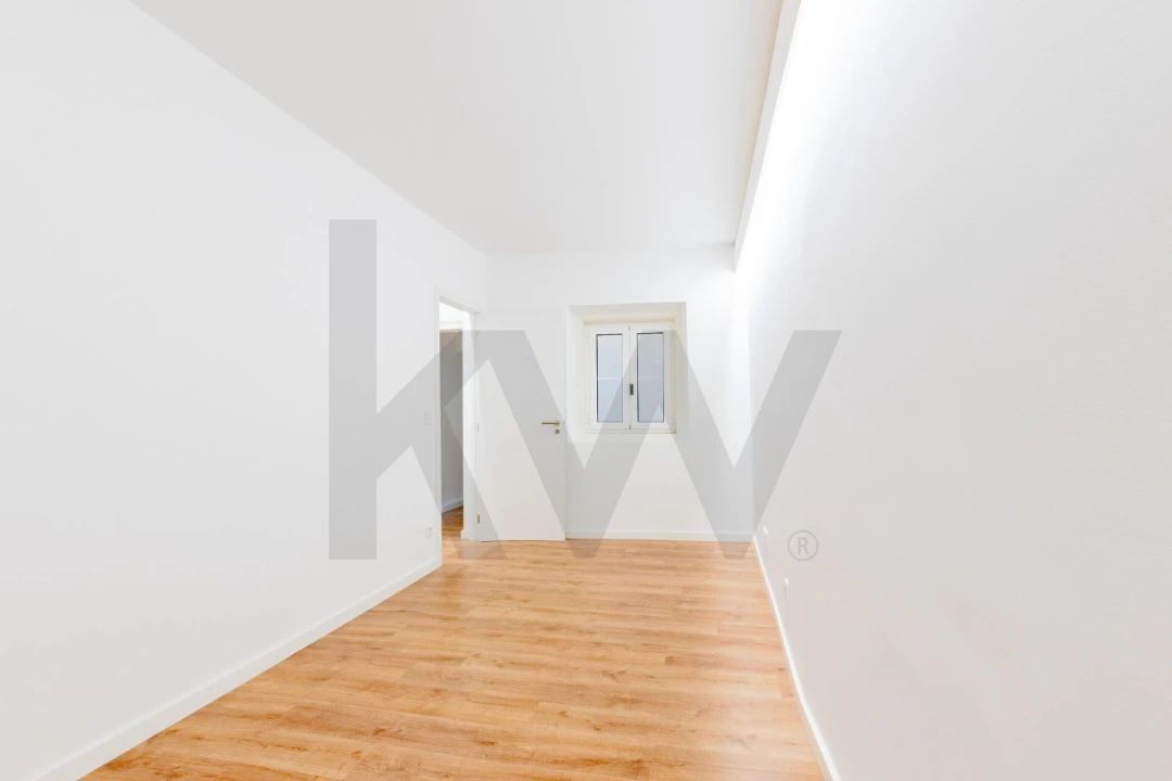 Apartamento T3 para Arrendamento em Misericórdia Foto 16