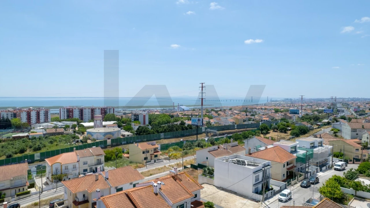 Moradia T3 para Venda em Santa Iria de Azoia, São João da Talha e Bobadela Foto 46