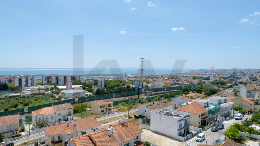 Moradia T3 para Venda em Santa Iria de Azoia, São João da Talha e Bobadela Foto 46