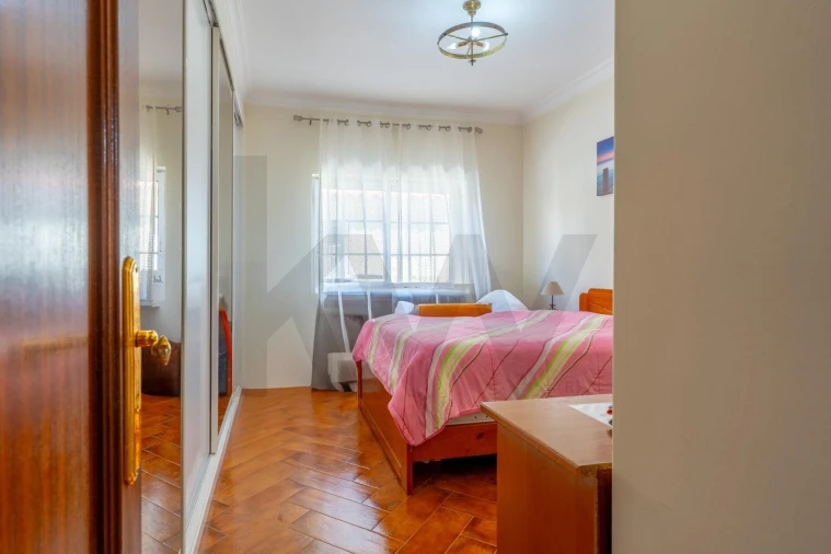 Moradia T3 para Venda em Santa Iria de Azoia, São João da Talha e Bobadela Foto 8