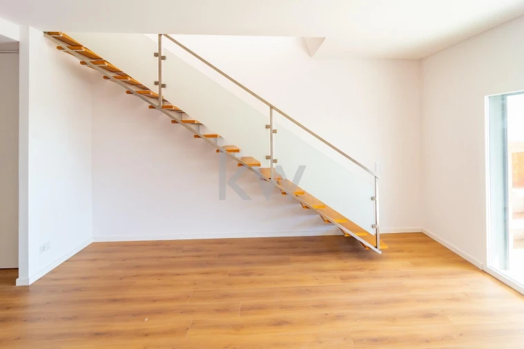 Apartamento T3 para Venda em Odivelas Foto 2