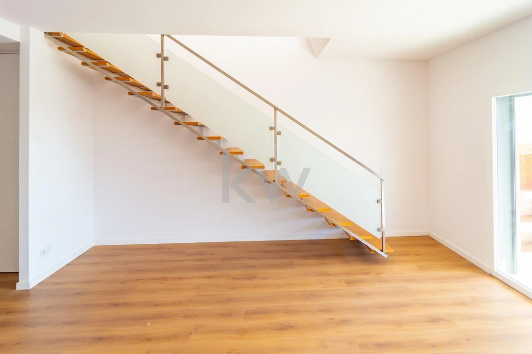 Apartamento T3 para Venda em Odivelas Foto 2
