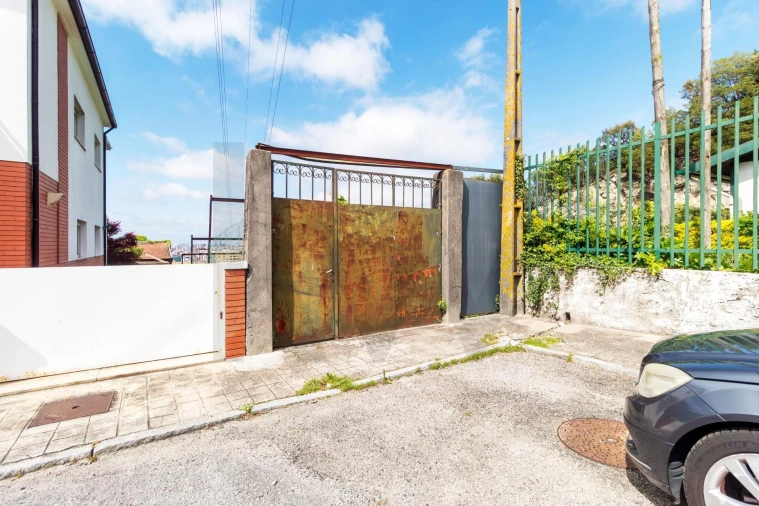 Terreno para Venda em Mafamude e Vilar do Paraíso Foto 3