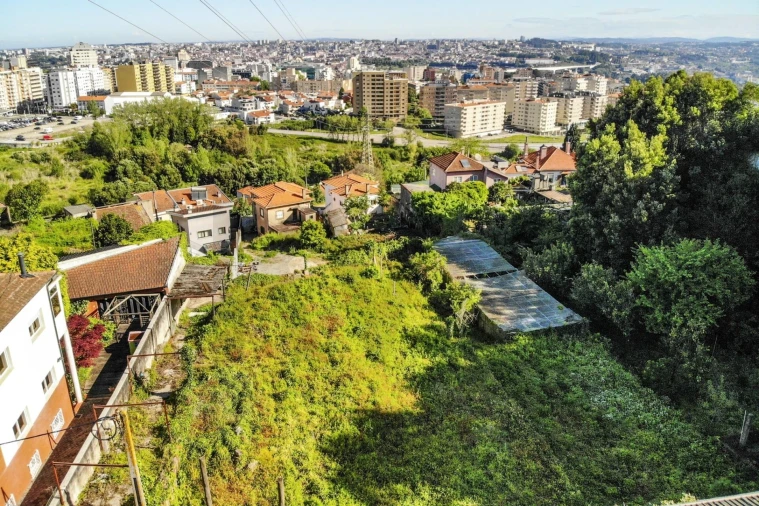 Terreno para Venda em Mafamude e Vilar do Paraíso Foto 2