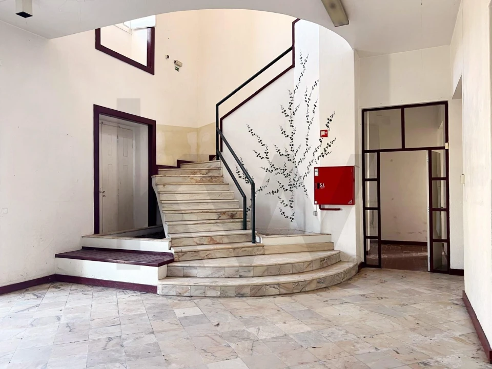 Prédio para Venda em Almeirim Foto 12