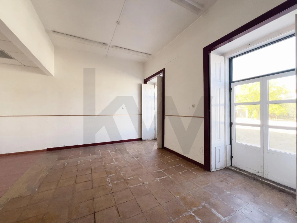 Prédio para Venda em Almeirim Foto 13