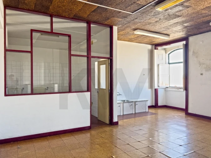 Prédio para Venda em Almeirim Foto 23