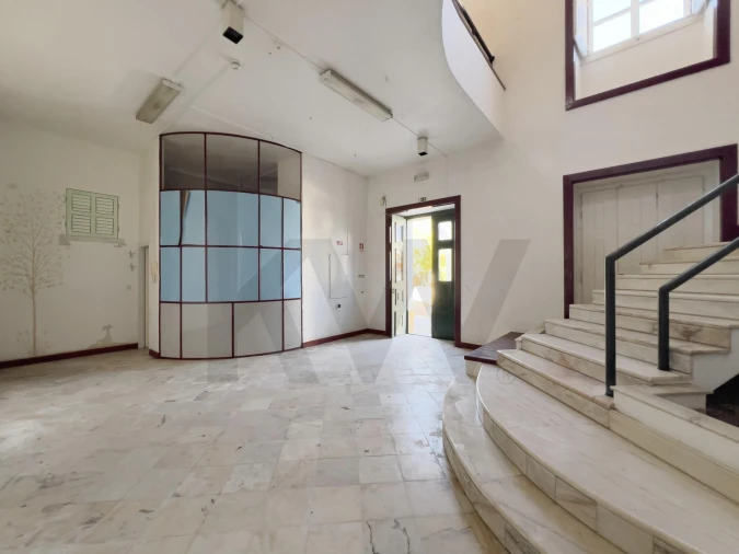 Prédio para Venda em Almeirim Foto 11