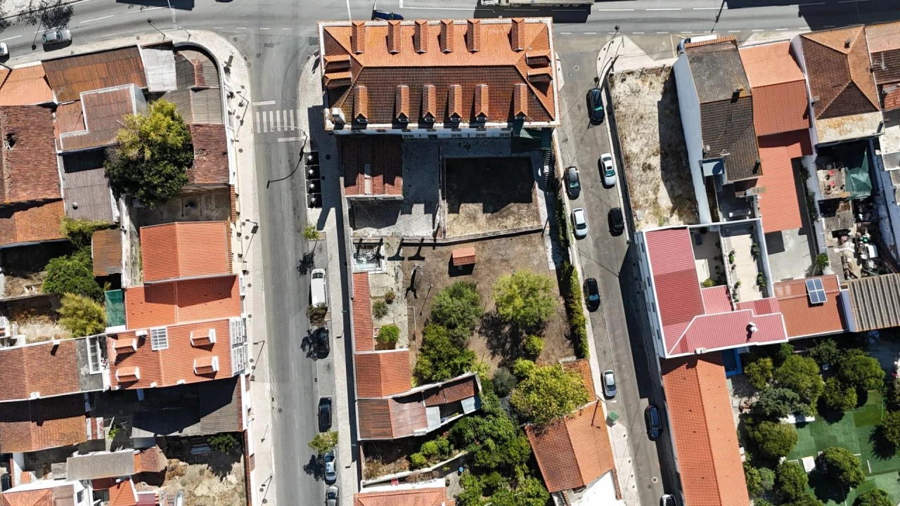 Prédio para Venda em Almeirim Foto 3