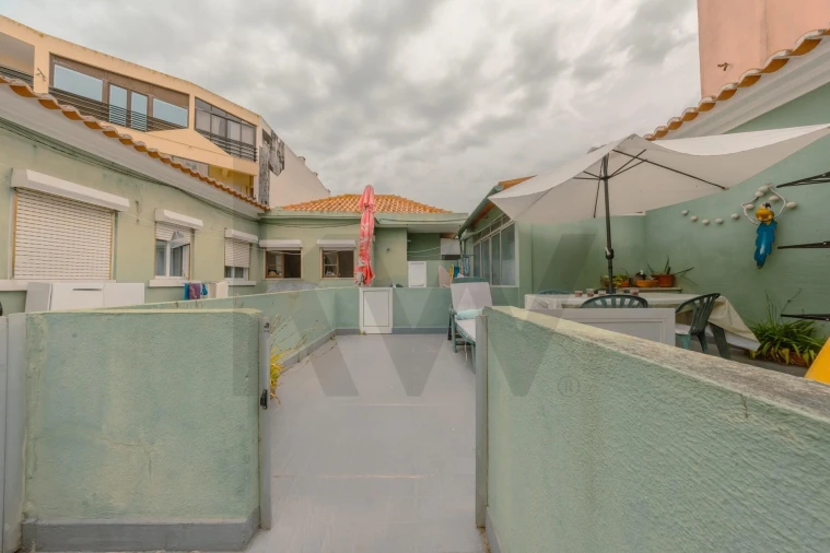 Prédio para Venda em Costa da Caparica Foto 21