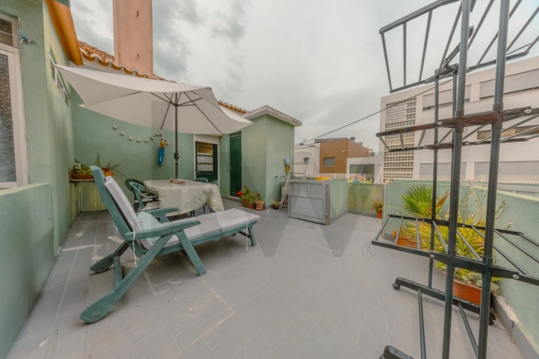 Prédio para Venda em Costa da Caparica Foto 22