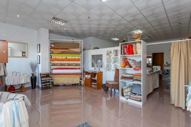 Loja para Venda em Alto do Seixalinho, Santo André e Verderena Foto 3