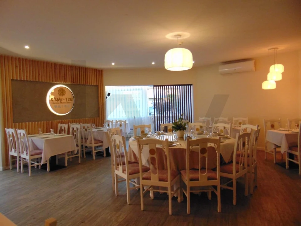 Negócio para Venda em Amora Foto 1