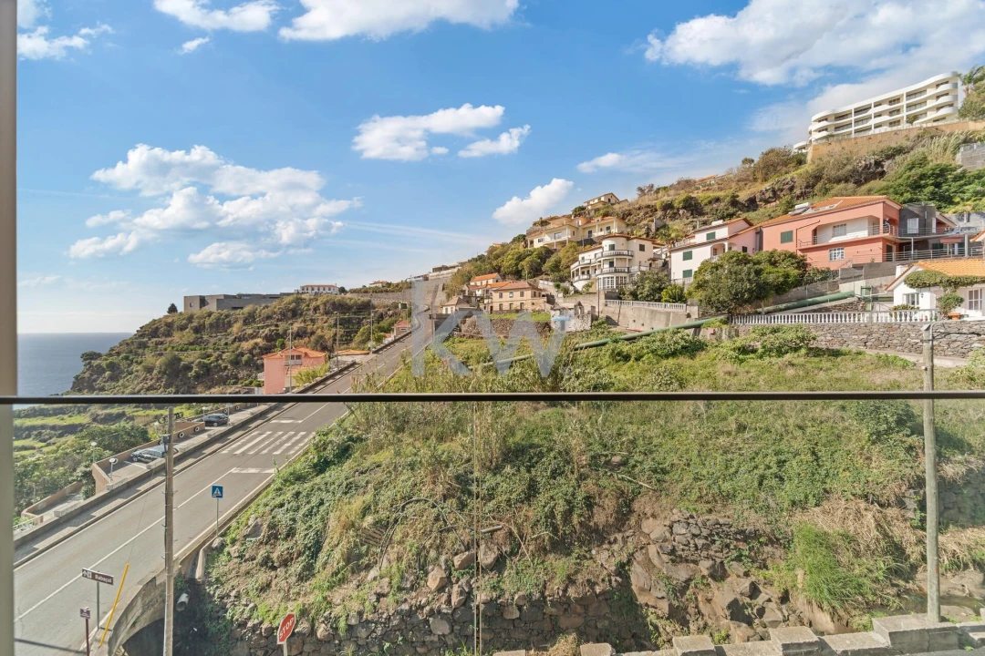 Apartamento T1 para Venda em Arco da Calheta Foto 38