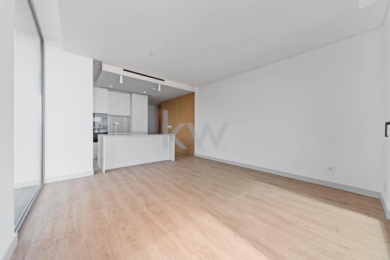 Apartamento T1 para Venda em Arco da Calheta Foto 28