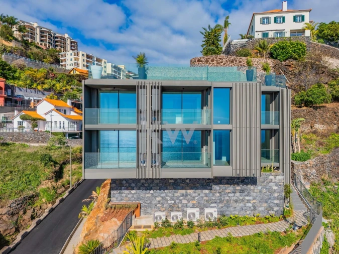 Apartamento T1 para Venda em Arco da Calheta Foto 2