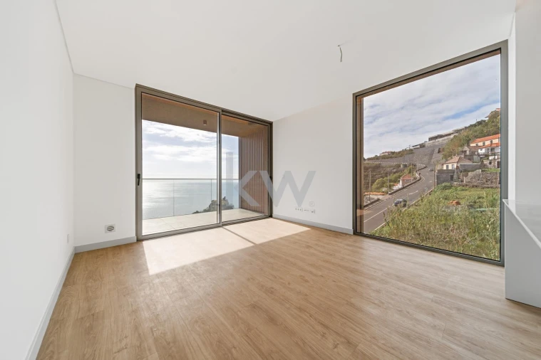 Apartamento T1 para Venda em Arco da Calheta Foto 20