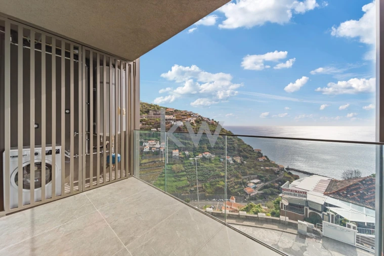 Apartamento T1 para Venda em Arco da Calheta Foto 23