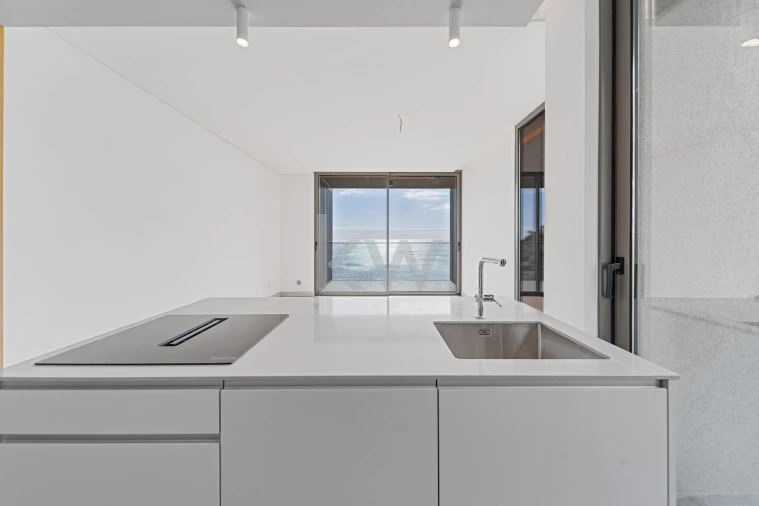 Apartamento T1 para Venda em Arco da Calheta Foto 16