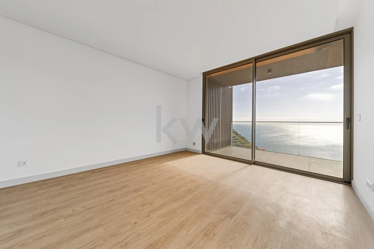 Apartamento T1 para Venda em Arco da Calheta Foto 21