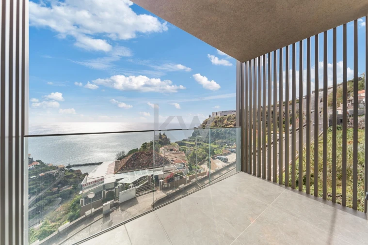 Apartamento T1 para Venda em Arco da Calheta Foto 24