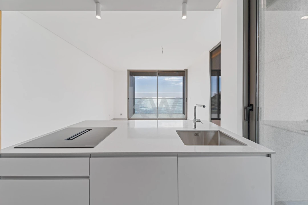 Apartamento T1 para Venda em Arco da Calheta Foto 16