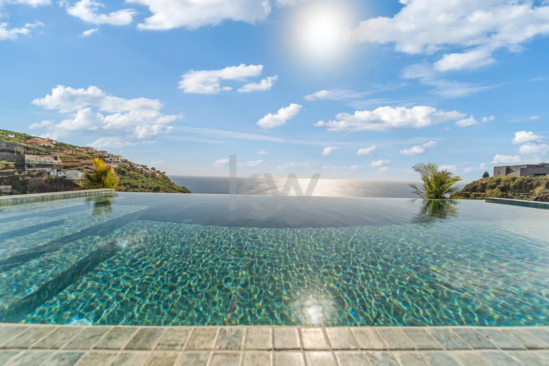 Apartamento T1 para Venda em Arco da Calheta Foto 44