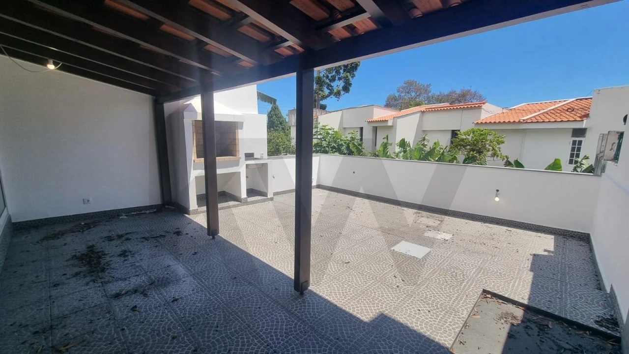 Moradia T4 para Venda em Imaculado Coração de Maria Foto 4