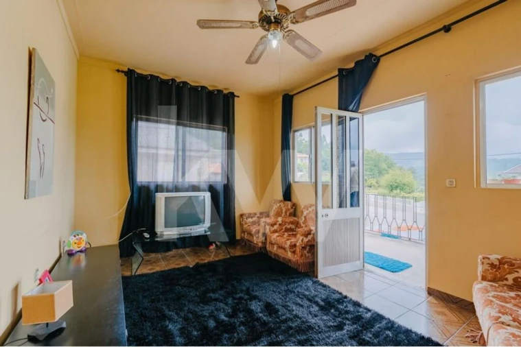 Moradia T3 para Venda em Arões Foto 8