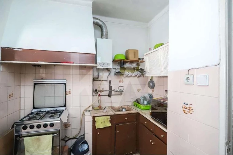 Prédio para Venda em Valado dos Frades Foto 33