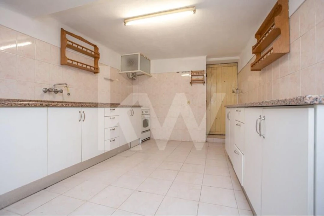 Moradia T4 para Venda em Cernache Foto 5