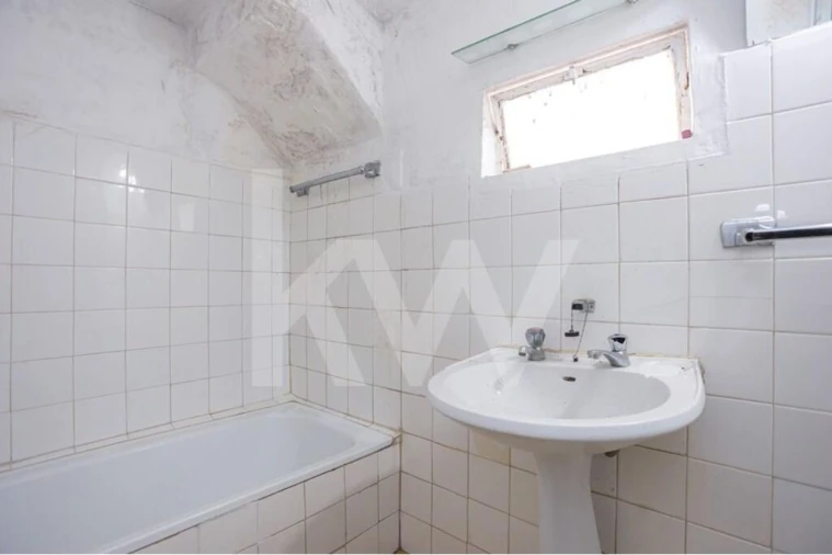 Moradia T4 para Venda em Cernache Foto 24