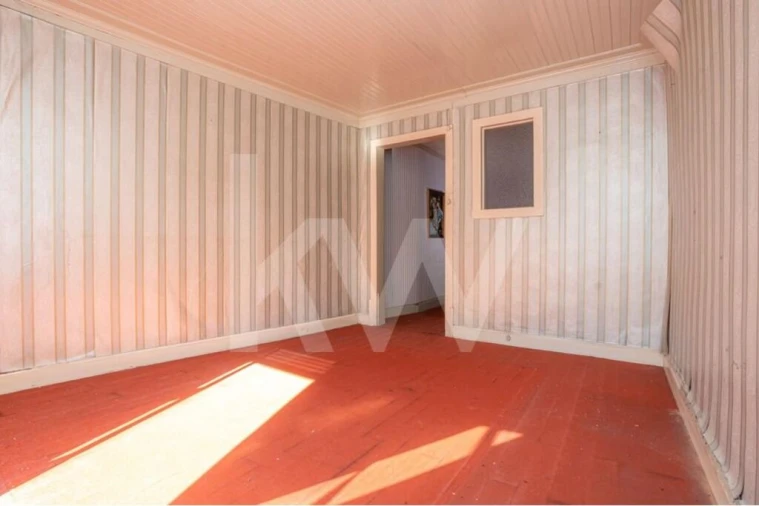 Moradia T4 para Venda em Cernache Foto 9