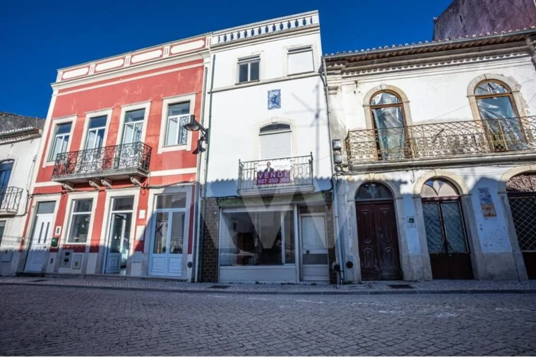 Moradia T4 para Venda em Cernache