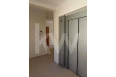 Moradia T11 para Venda em Carcavelos e Parede
