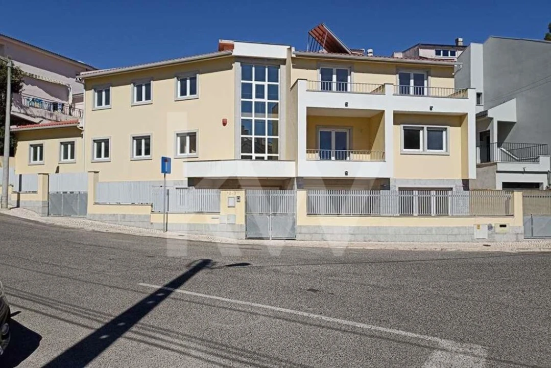 Moradia T11 para Venda em Carcavelos e Parede Foto 2