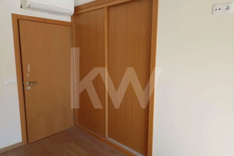 Moradia T11 para Venda em Carcavelos e Parede Foto 12