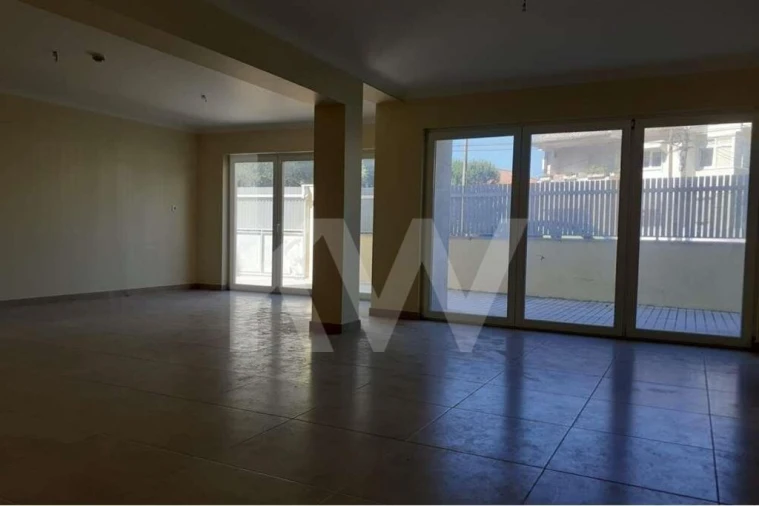 Moradia T11 para Venda em Carcavelos e Parede Foto 4