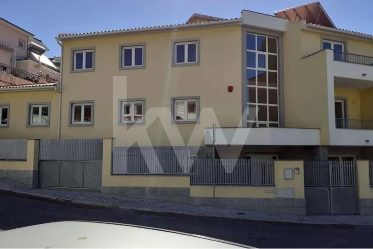 Moradia T11 para Venda em Carcavelos e Parede Foto 3